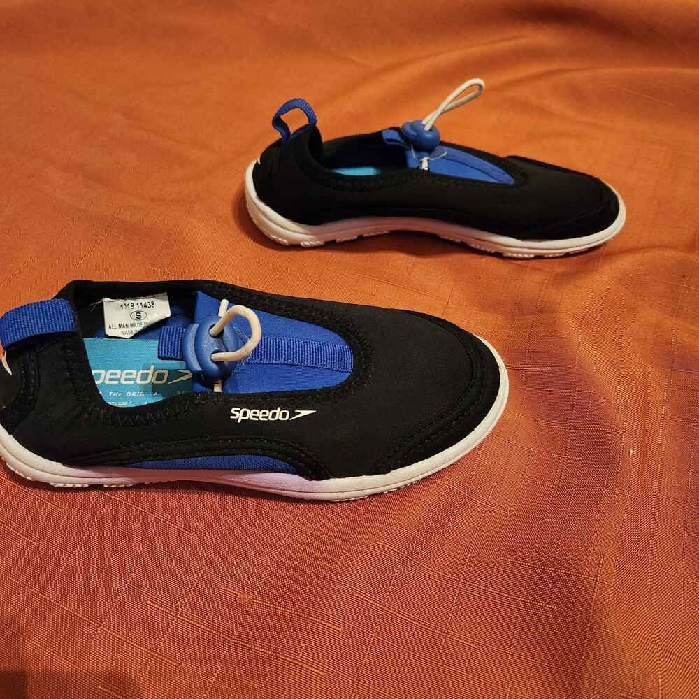 SPEEDO Blue & Black SurfWalker Pro Water Shoes kids Boys/Girl Black Size S-11/12